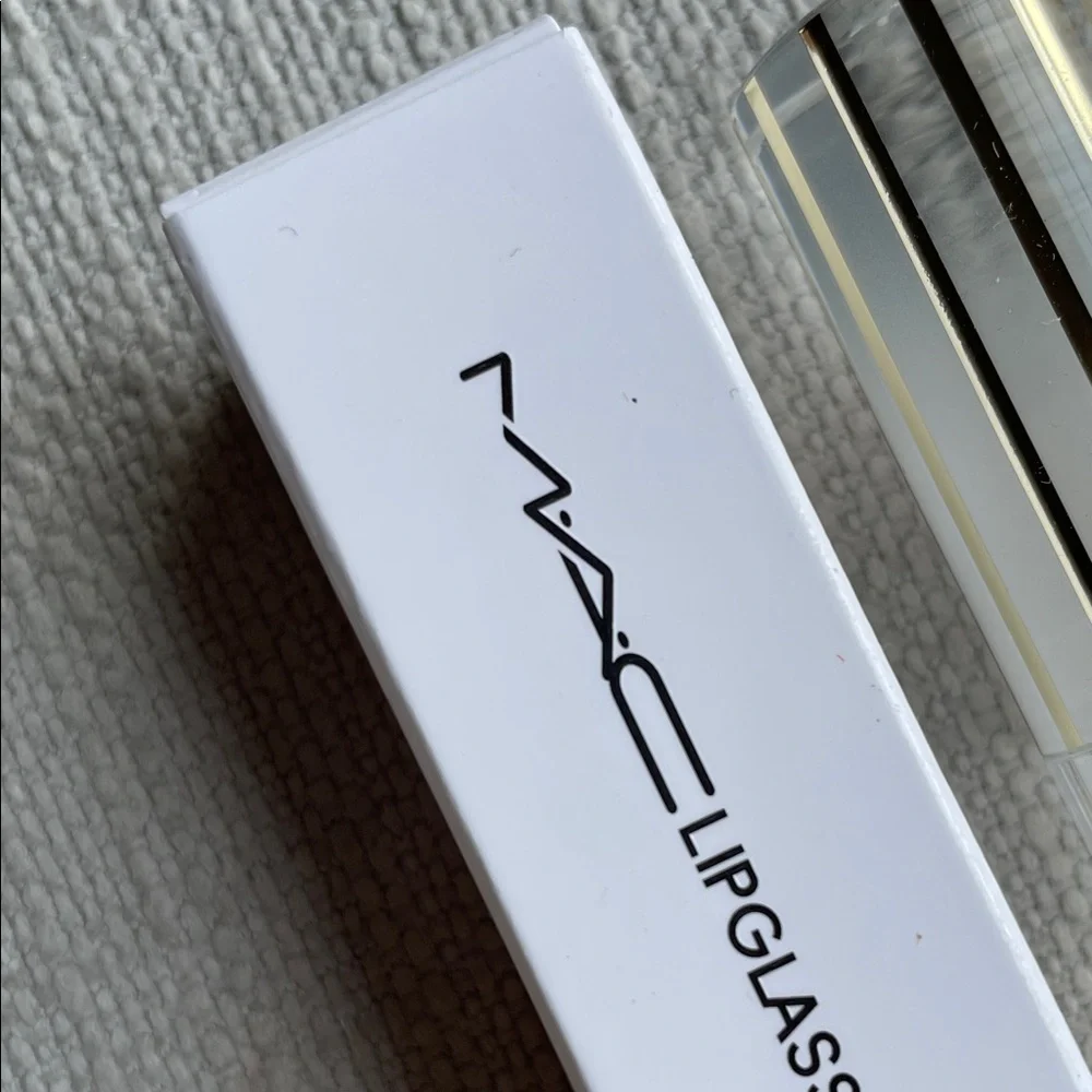 MAC Lipglass Air Non-Sticky Lipgloss - Zephyr